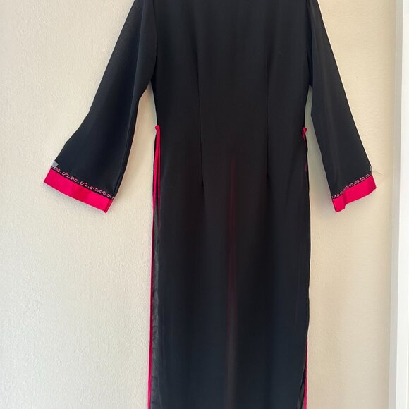 Mimi Asian Long Tunic Dress with Embroidered Flowers and Side Slits - Picture 2 of 3